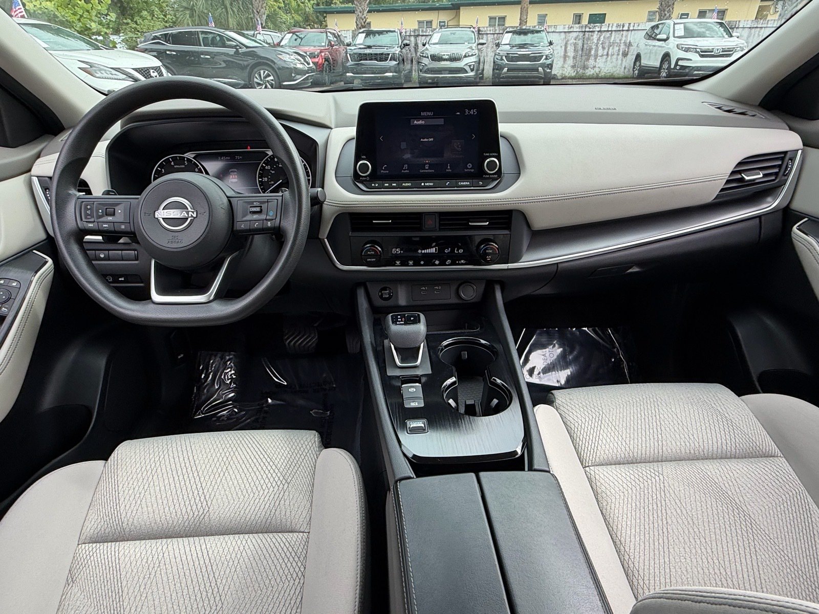 Used 2024 Nissan Rogue SV FWD image 13