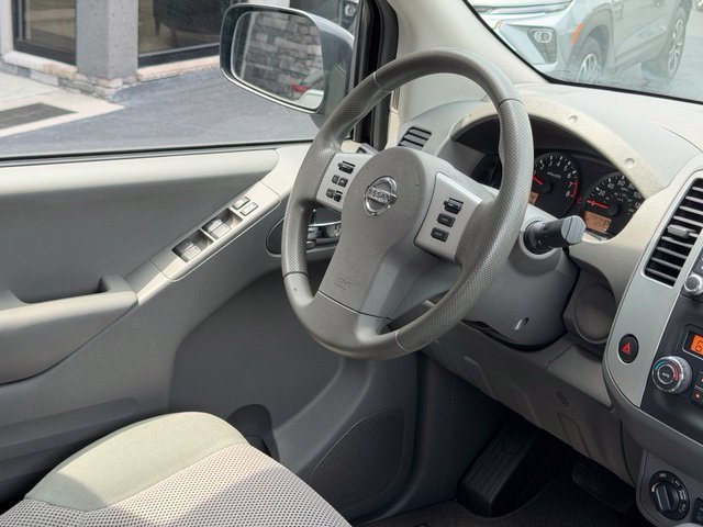 Used 2021 Nissan Frontier SV AWD/4WD image 5