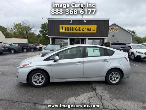 Used 2011 Toyota Prius Two FWD image 1