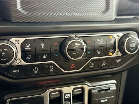 Used 2020 Jeep Wrangler Unlimited Sport AWD/4WD image 16