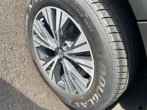 Used 2023 Nissan Rogue SV FWD image 6