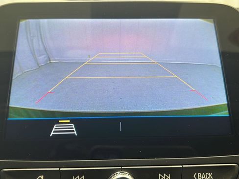 Used 2020 Chevrolet Malibu LT image 14