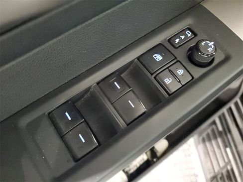 Used 2022 Toyota Tundra Limited image 17