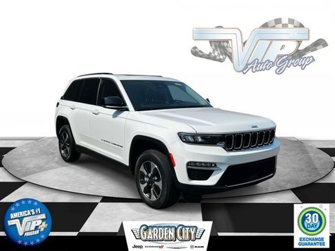 Used 2023 Jeep Grand Cherokee 4WD 4xe image 1