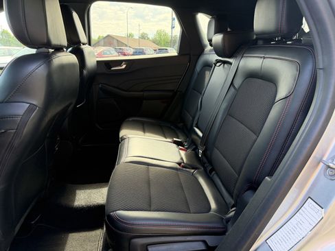 Used 2024 Ford Escape ST-Line AWD/4WD image 11