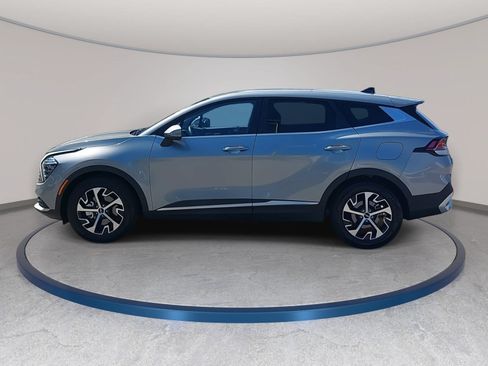 Used 2024 Kia Sportage EX FWD image 8