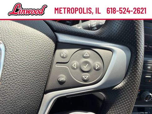 Used 2023 GMC Terrain SLE w/ Driver Convenience Package FWD image 17