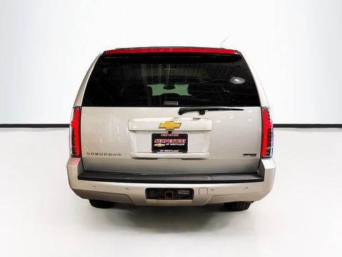 Used 2012 Chevrolet Suburban LT AWD/4WD image 7