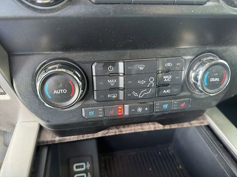 Used 2019 Ford F350 Lariat w/ Chrome Package image 14