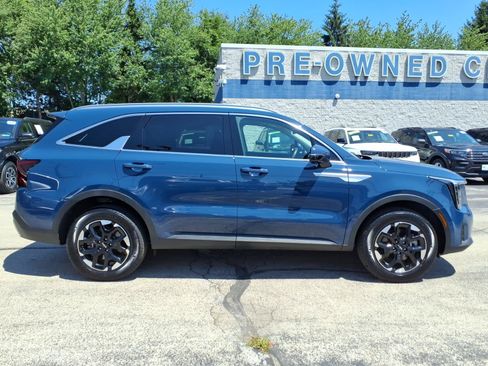 Used 2026 Kia Sorento S w/ S Panoramic Sunroof Package AWD/4WD image 2