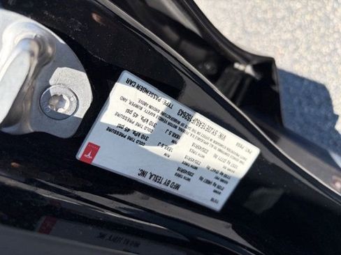 Used 2018 Tesla Model 3 Mid Range RWD image 14