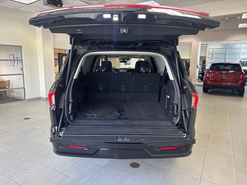 Used 2025 Lincoln Navigator L Reserve AWD/4WD image 10
