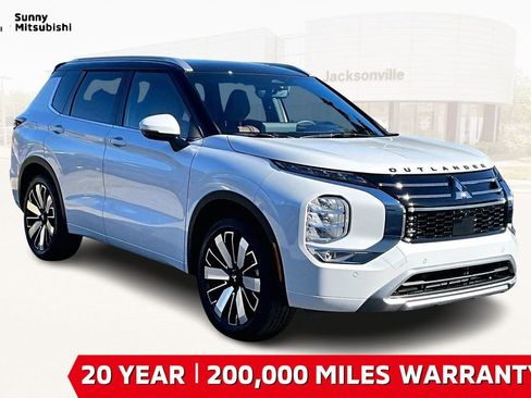 New 2026 Mitsubishi Outlander SEL FWD image 2