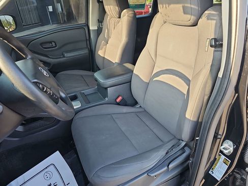 Used 2022 Nissan Frontier S w/ Technology Package AWD/4WD image 18