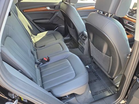 Used 2023 Audi Q5 2.0T Premium w/ Convenience Package AWD/4WD image 20