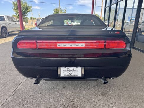 Used 2014 Dodge Challenger SRT8 Core RWD image 3