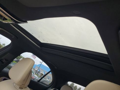 Used 2025 Mercedes-Benz C 300 4MATIC Sedan image 15
