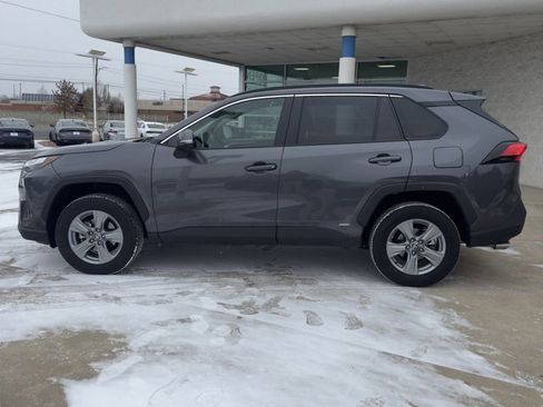Used 2025 Toyota RAV4 XLE image 6