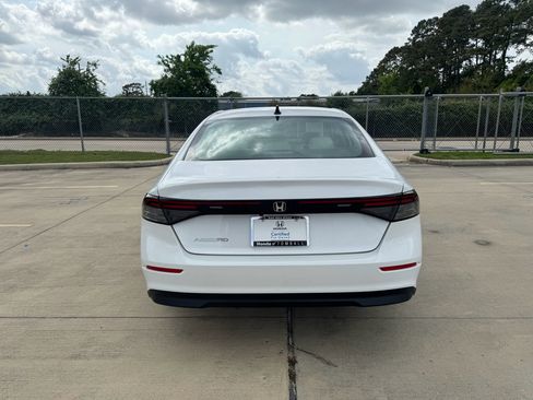 Used 2025 Honda Accord SE image 7