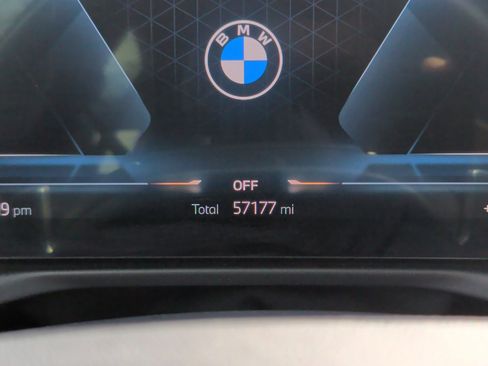 Used 2023 BMW 330i Sedan w/ Premium Package image 14