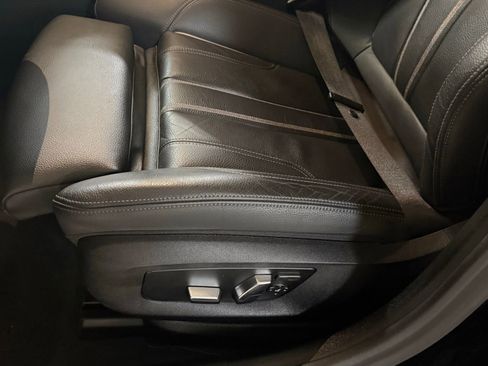 Used 2022 BMW 530i xDrive w/ M Sport Package image 28