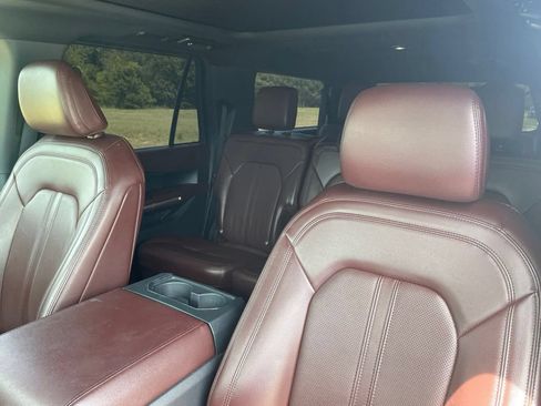 Used 2022 Ford Expedition Max Limited RWD image 27
