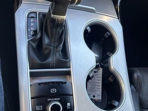 Used 2018 Kia Stinger GT1 image 15