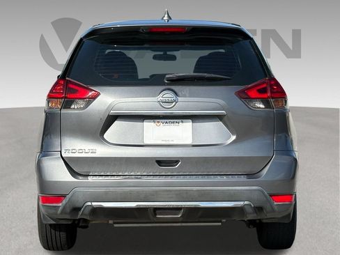 Used 2018 Nissan Rogue S FWD image 16