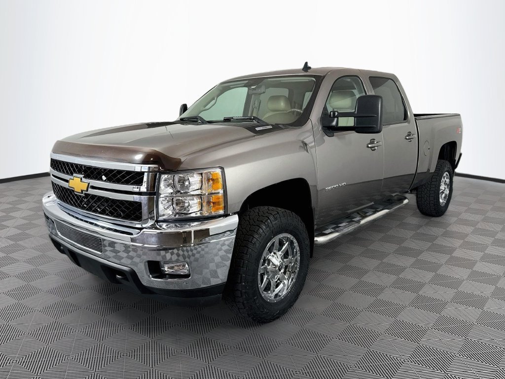 Used 2013 Chevrolet Silverado 3500 LTZ w/ LTZ Plus Package AWD/4WD image 3