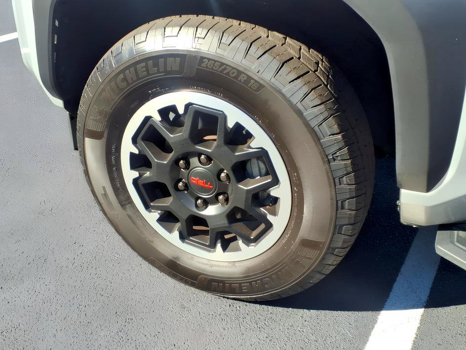 Used 2026 Toyota 4Runner TRD Off-Road Premium AWD/4WD image 9