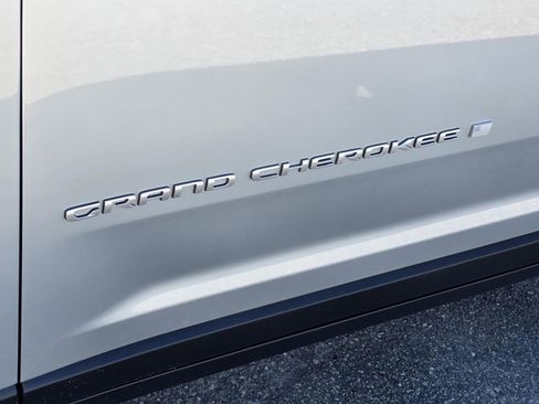 New 2025 Jeep Grand Cherokee L Limited w/ Trailer Tow Package image 38