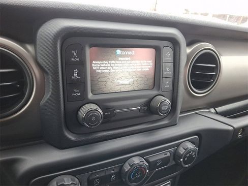 Used 2018 Jeep Wrangler Sport image 17