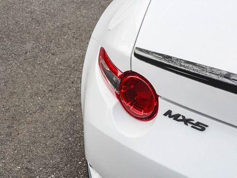 Used 2016 MAZDA MX-5 Miata Club w/ Brembo/BBS Package image 8