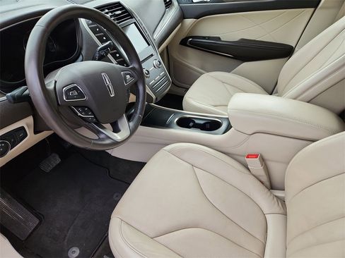 Used 2019 Lincoln MKC Reserve w/ MKC Climate Package image 8