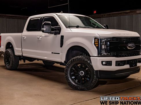 Used 2019 Ford F350 Lariat image 1