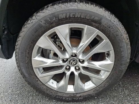 Used 2025 Toyota RAV4 XLE Premium w/ Weather Package AWD/4WD image 8
