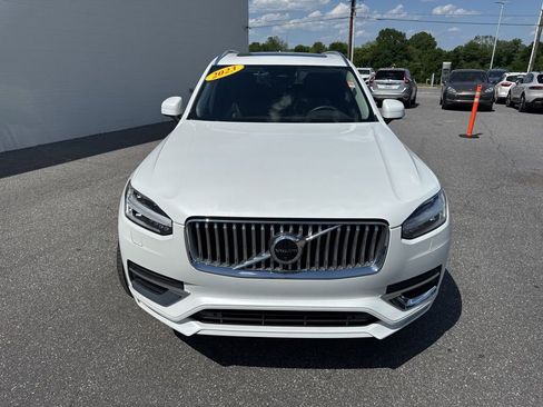 Used 2023 Volvo XC90 B5 Plus AWD/4WD image 2