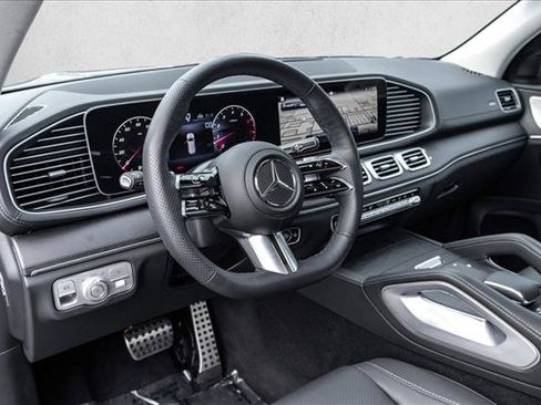 Certified 2026 Mercedes-Benz GLS 450 4MATIC image 10