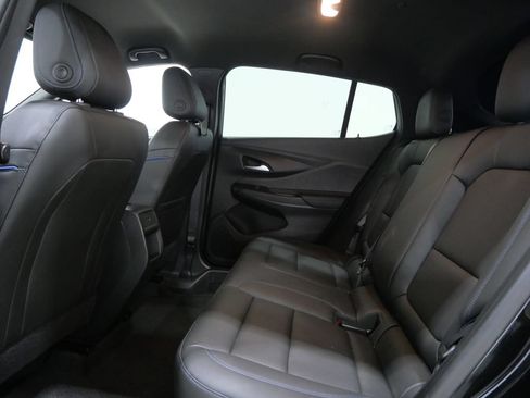 Used 2024 Buick Envista Sport Touring w/ Convenience I Package FWD image 23