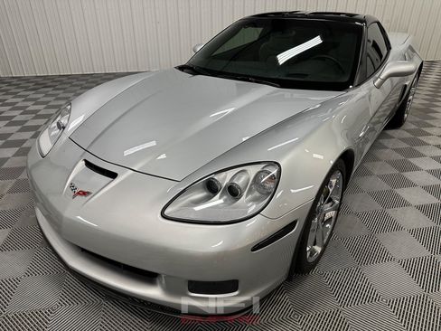 Used 2012 Chevrolet Corvette Grand Sport w/ 3LT Preferred Equipment Group RWD image 3