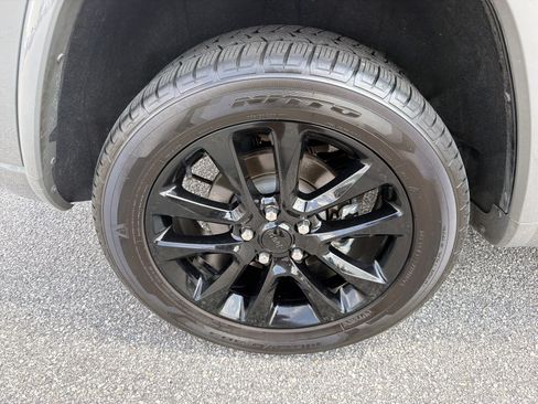 Used 2021 Jeep Grand Cherokee Laredo X RWD image 27