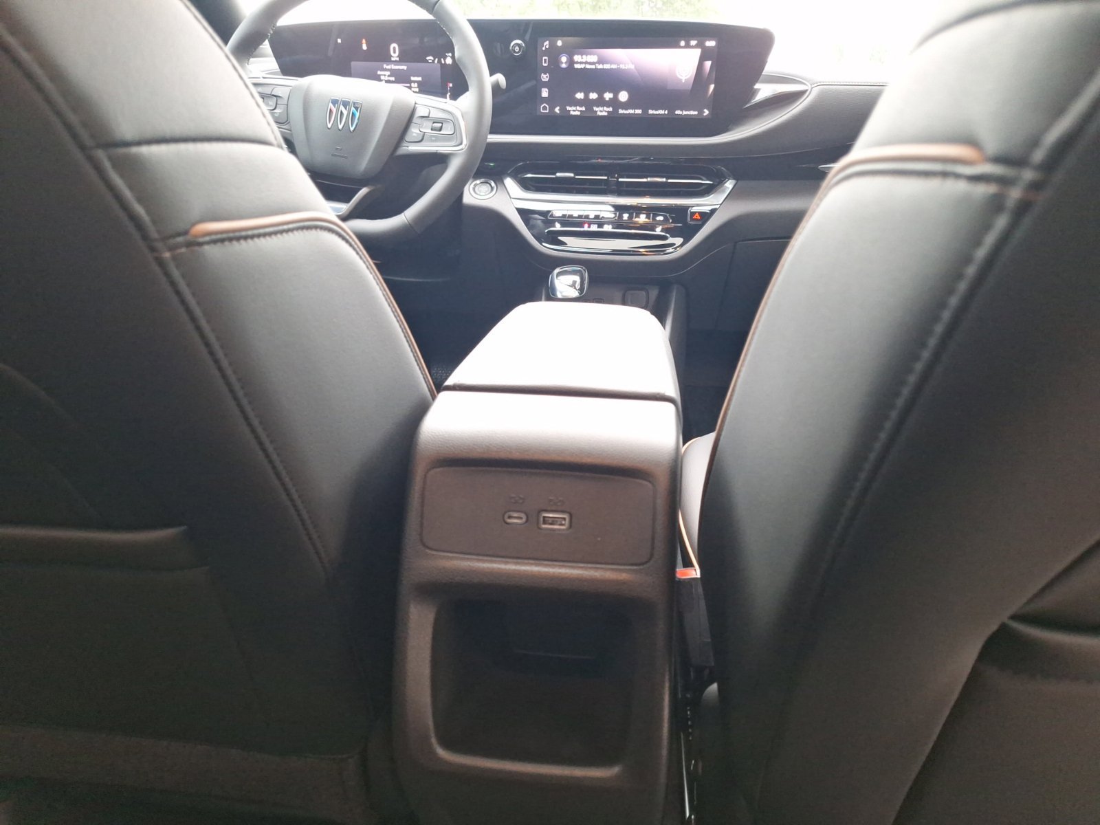 Used 2025 Buick Envista Avenir FWD image 34
