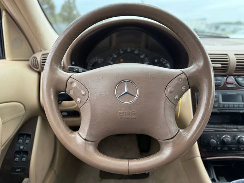 Used 2003 Mercedes-Benz C 240 Sedan image 25