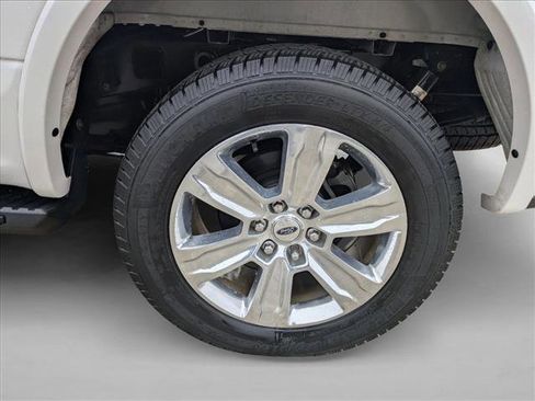 Used 2015 Ford F150 Platinum w/ Equipment Group 701A Luxury image 8