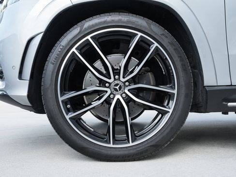 Used 2023 Mercedes-Benz GLS 450 4MATIC image 32