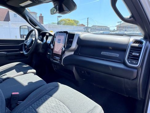 Used 2025 RAM 2500 Big Horn AWD/4WD image 18
