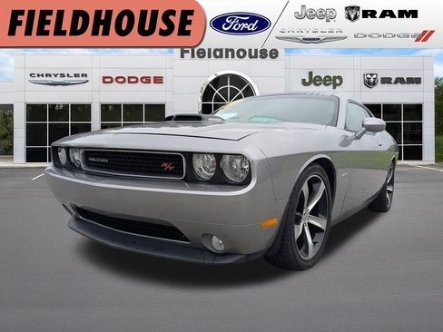 Used 2014 Dodge Challenger R/T RWD image 1