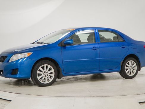 Used 2010 Toyota Corolla LE image 5
