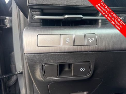 Used 2025 Hyundai Kona SEL image 16