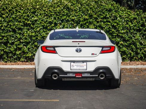 Used 2023 Toyota GR86 w/ ALL Weather Mat Package (TMS) RWD image 5